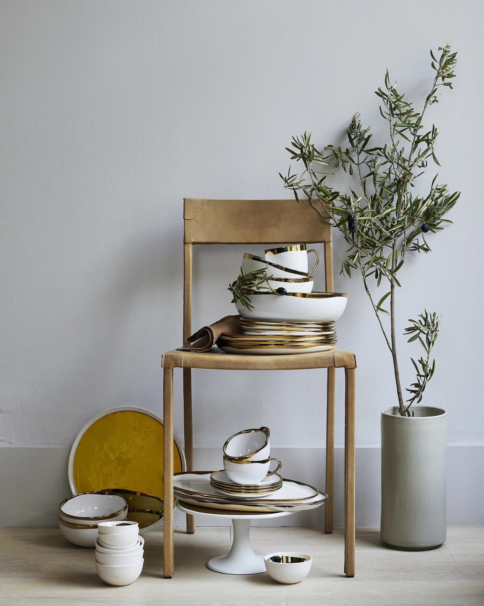 Dauville Gold Metallic Porcelain 3 Piece Dinnerware Set, Service For 1