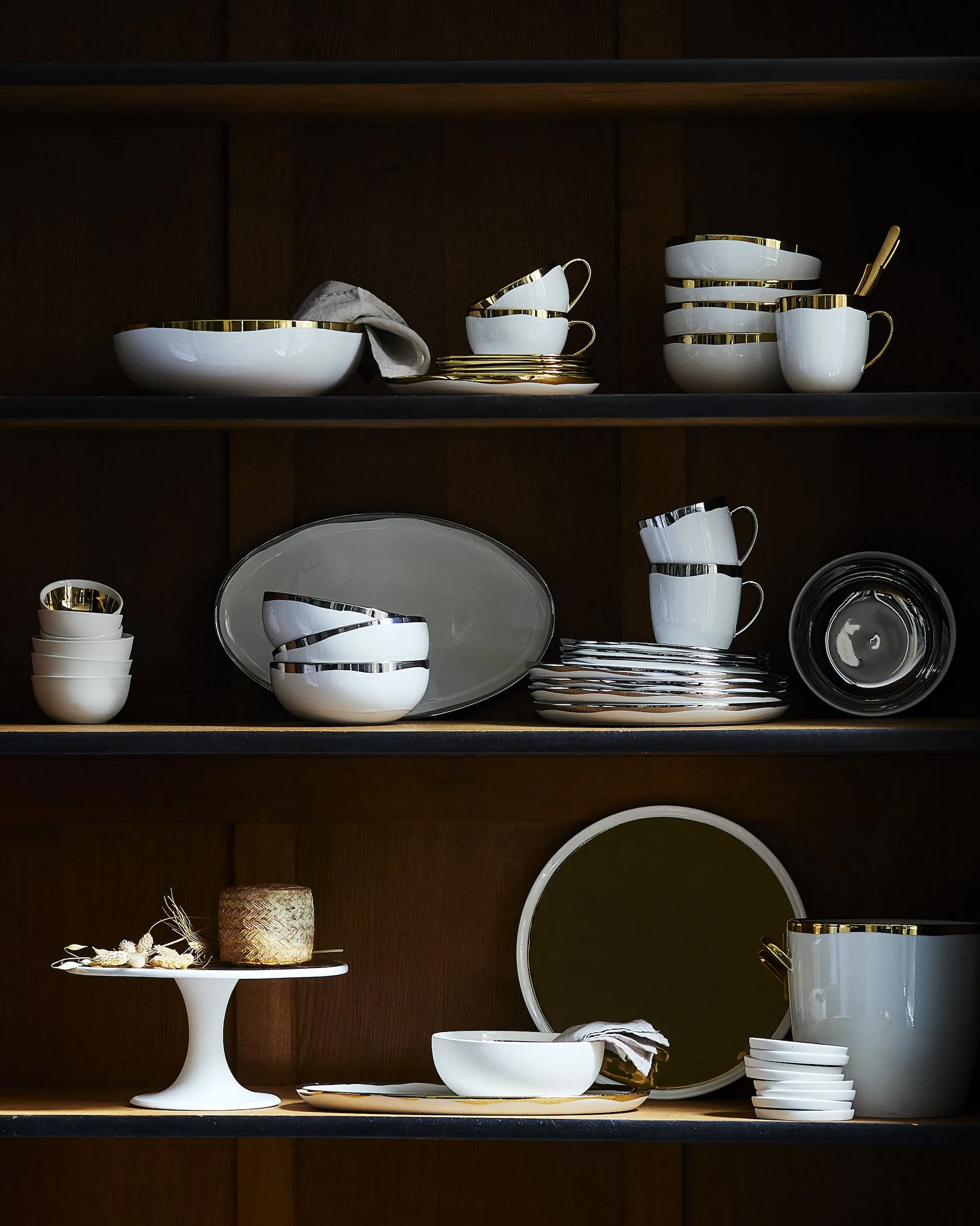 Dauville Gold Metallic Porcelain 3 Piece Dinnerware Set, Service For 1