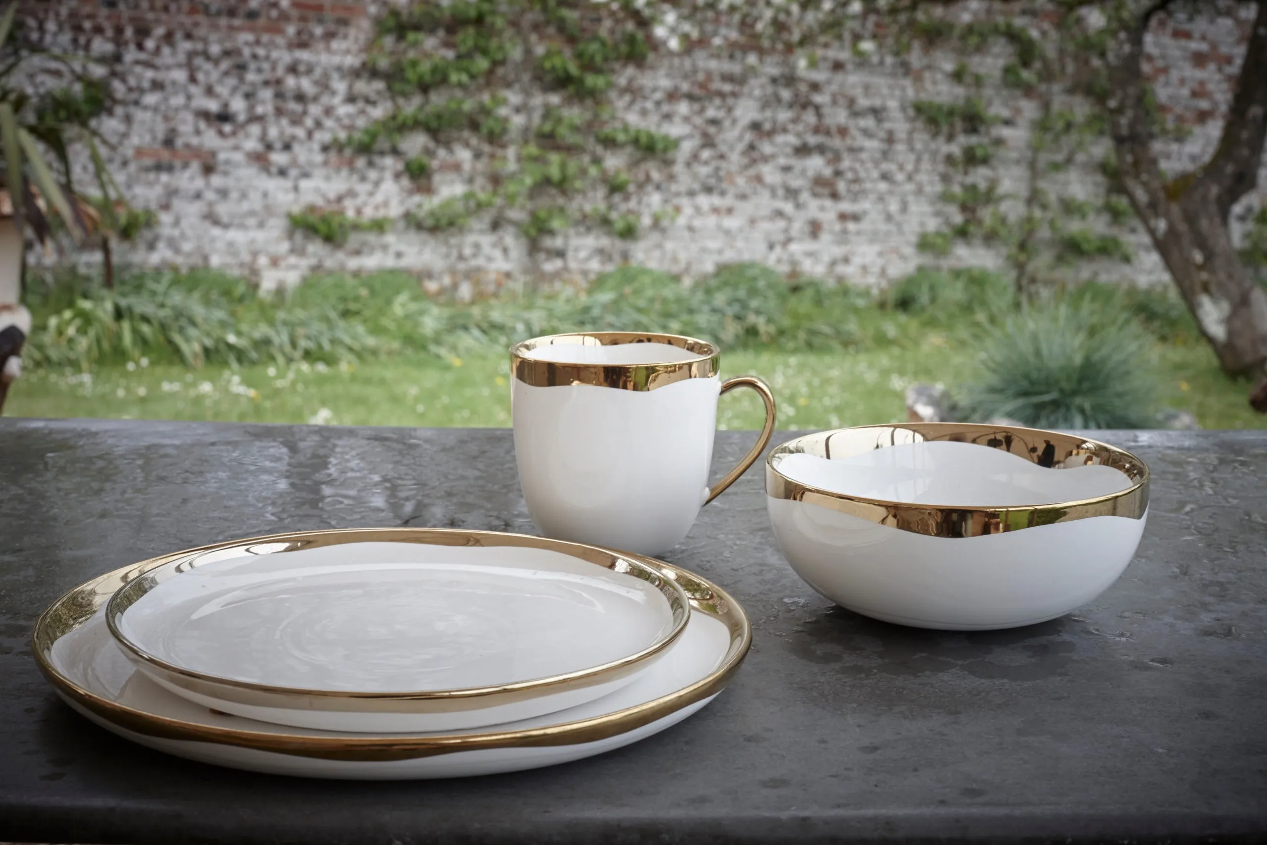 Dauville Gold Metallic Porcelain 3 Piece Dinnerware Set, Service For 1