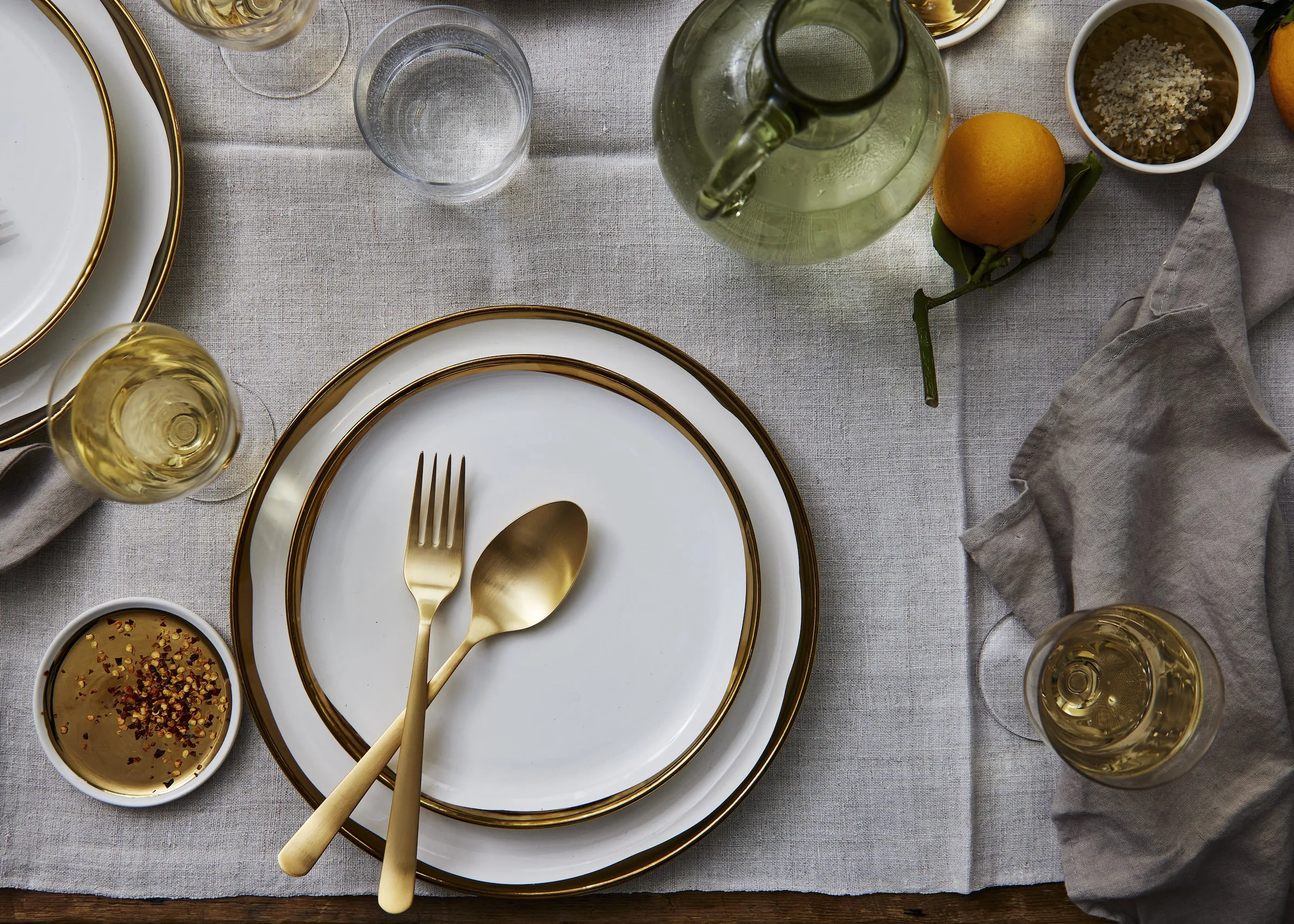 Dauville Gold Metallic Porcelain 3 Piece Dinnerware Set, Service For 1